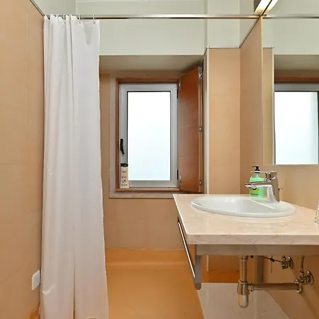 Casa Das Nozes - Sintra Hills Apt 1 * Sao Martinho (Lisbon)