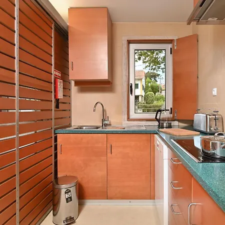 Casa Das Nozes - Sintra Hills Apt 1 * Sao Martinho (Lisbon)